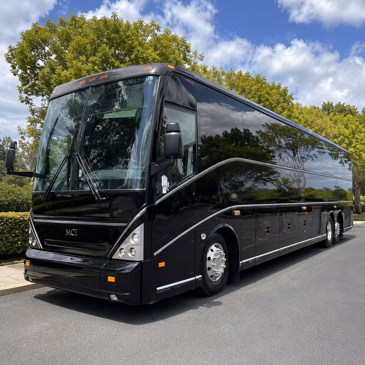 charter bus rentals for kansas city weddings