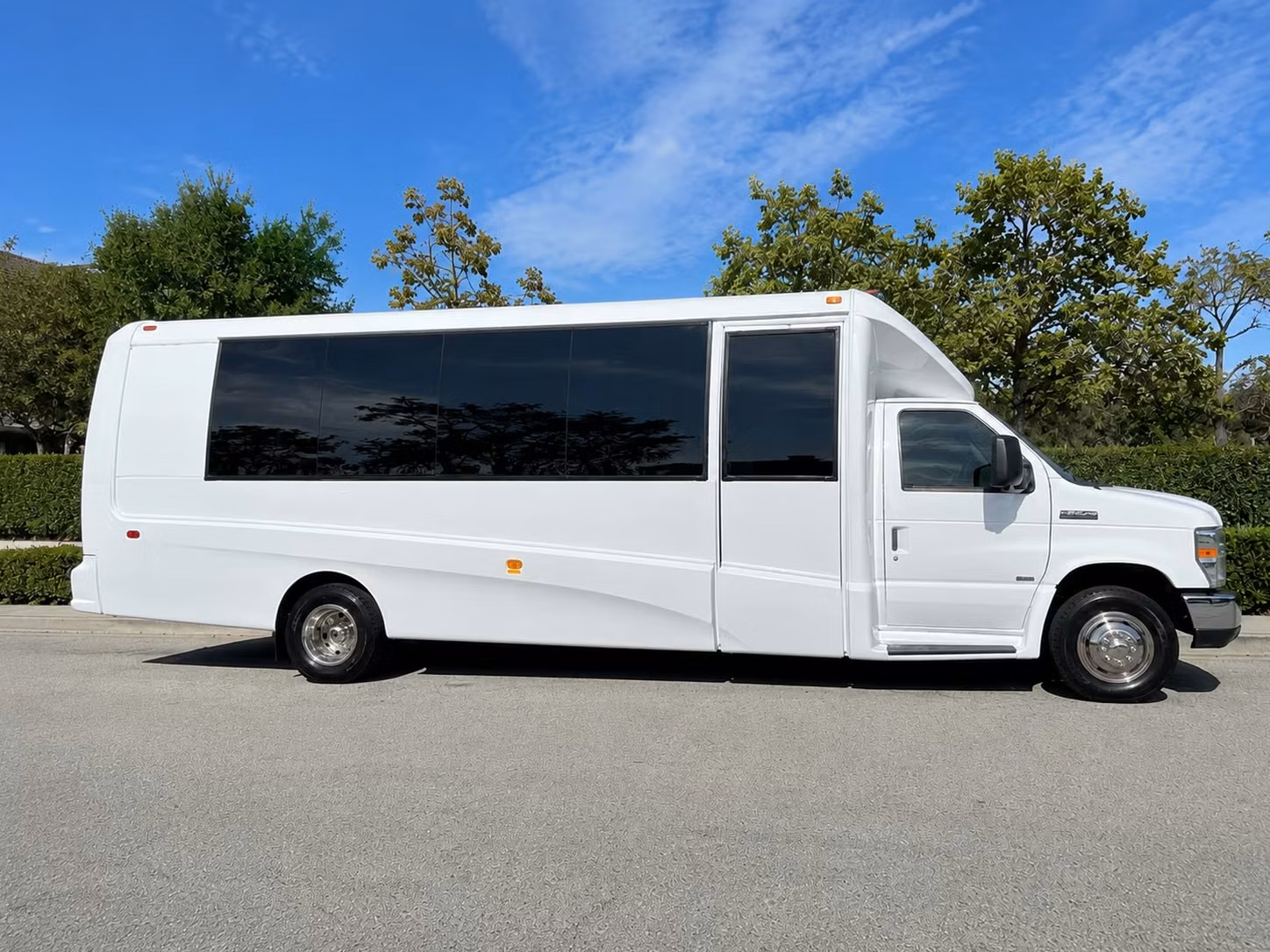 kansas city prom homecoming transportation services