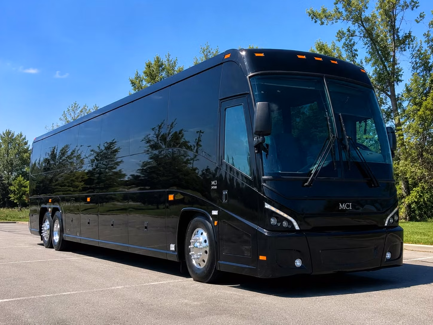 kansas city wedding shuttle bus rentals that keep your guests on schedule